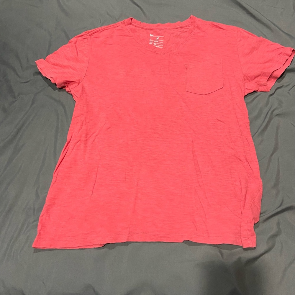 Men’s GAP shirt